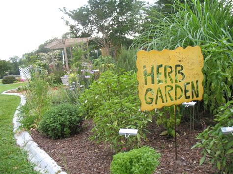  Unfurling the Mystery of the Indian Garden: Understanding Herb Gardens